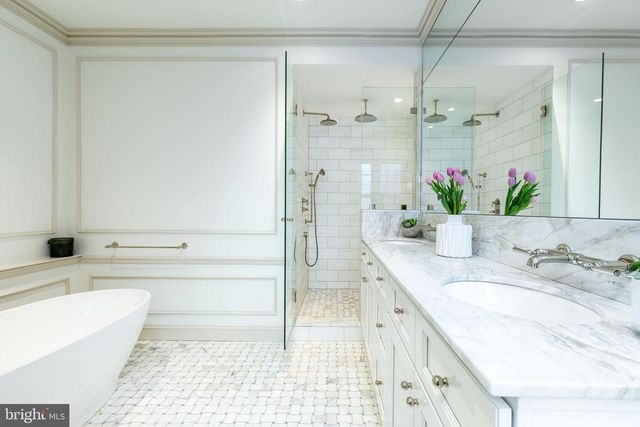 632 SPRUCE STREET, Philadelphia, PA 19106