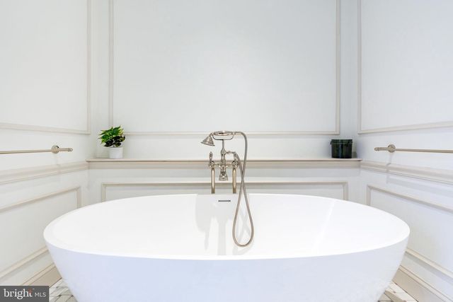 632 SPRUCE STREET, Philadelphia, PA 19106