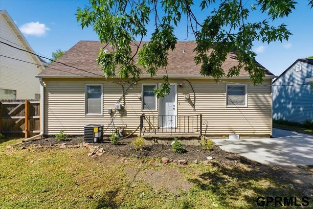 111 W Hudspith Street, Valley, NE 68064