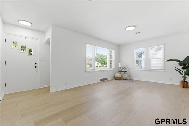 111 W Hudspith Street, Valley, NE 68064