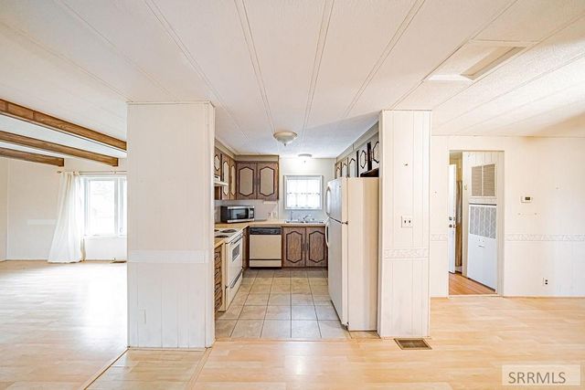 251 E 90 S, Blackfoot, ID 83221