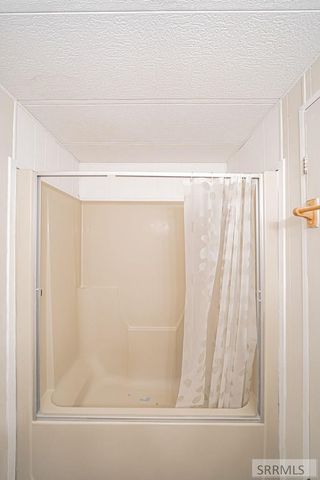 251 E 90 S, Blackfoot, ID 83221