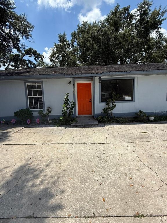 Image 2 of property listing at 328 PINE STREET, Orlando, FL 32824
