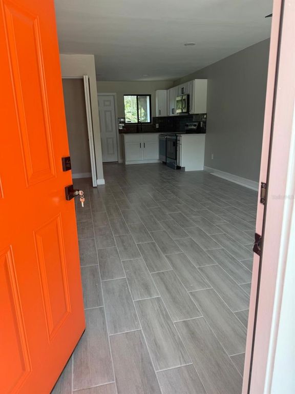 Image 3 of property listing at 328 PINE STREET, Orlando, FL 32824