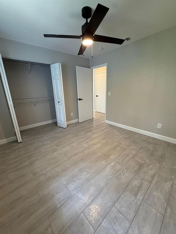 Image 6 of property listing at 328 PINE STREET, Orlando, FL 32824
