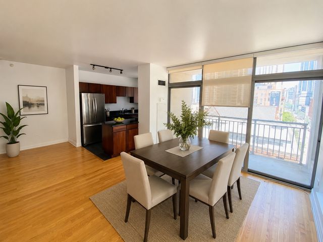 600 N Dearborn Street 811, Chicago, IL 60654