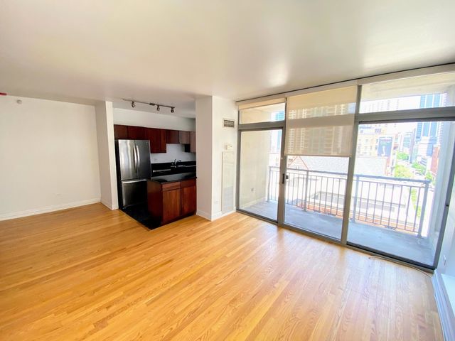 600 N Dearborn Street 811, Chicago, IL 60654