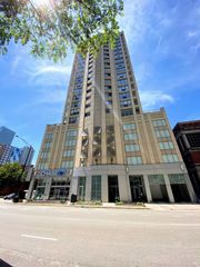 600 N Dearborn Street 811, Chicago, IL 60654