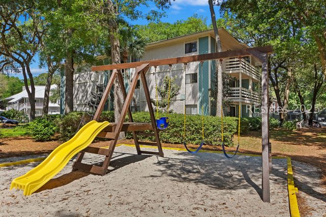 45 Folly Field Rd Apt 16L, Hilton Head Island, SC 29928