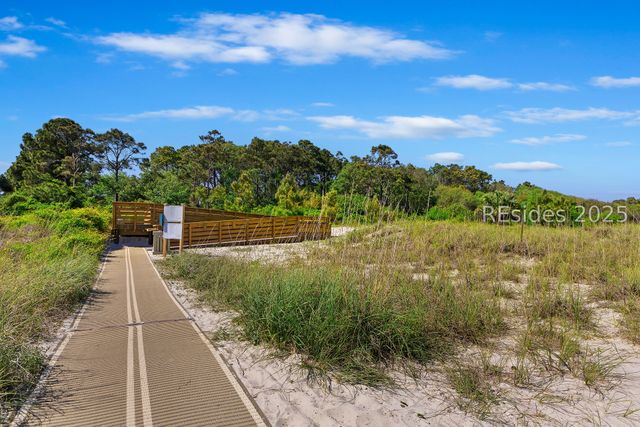 45 Folly Field Rd Apt 16L, Hilton Head Island, SC 29928