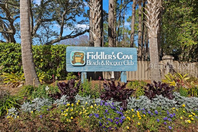 45 Folly Field Rd Apt 16L, Hilton Head Island, SC 29928