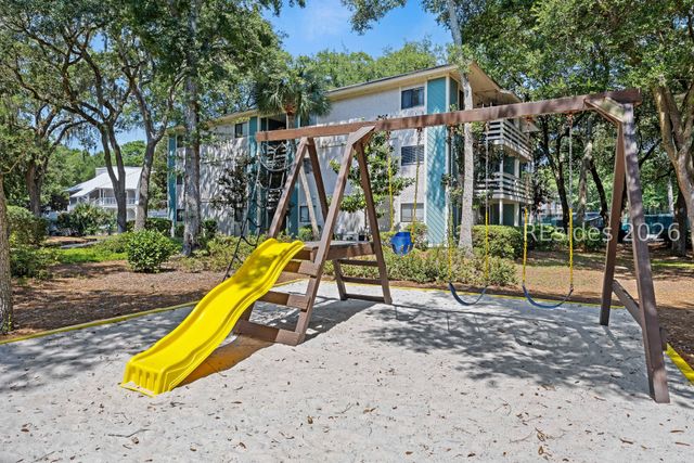 45 Folly Field Rd Apt 16L, Hilton Head Island, SC 29928