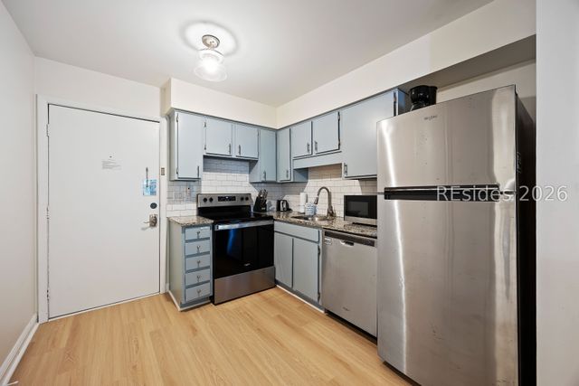 45 Folly Field Rd Apt 16L, Hilton Head Island, SC 29928