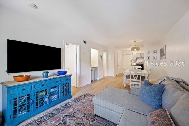 45 Folly Field Rd Apt 16L, Hilton Head Island, SC 29928