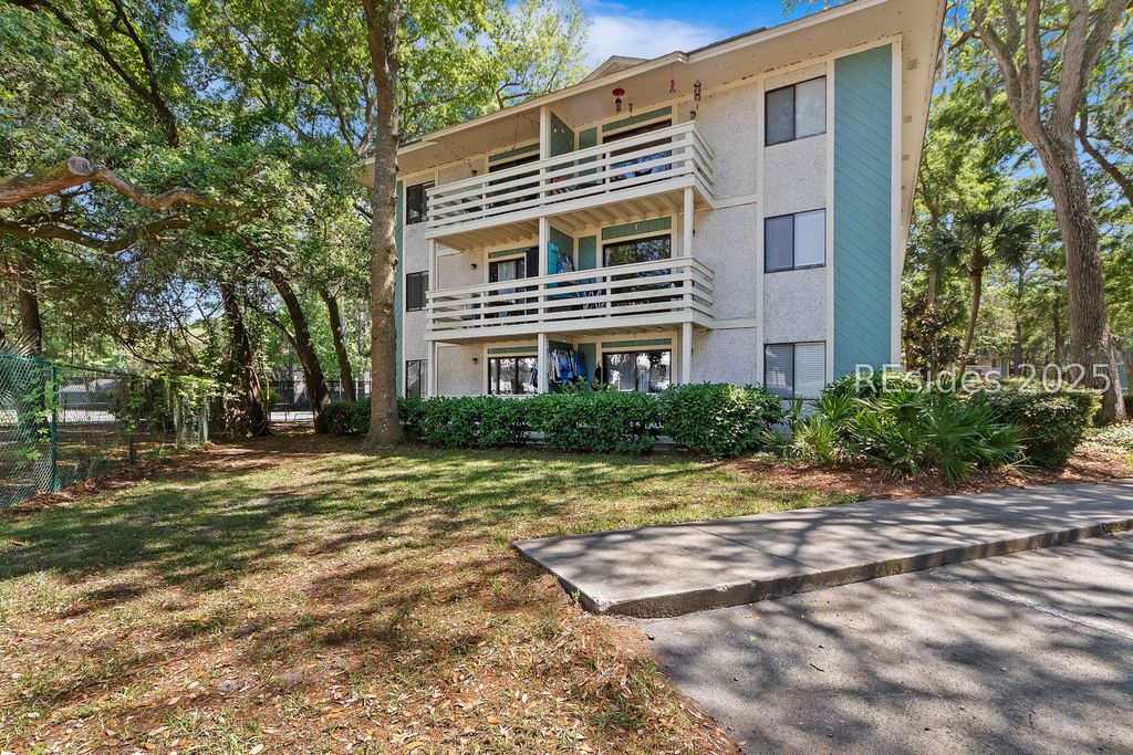 45 Folly Field Rd Apt 16L, Hilton Head Island, SC 29928