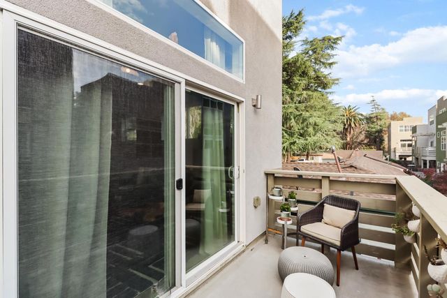 425 Outrigger Ln, West Sacramento, CA 95605