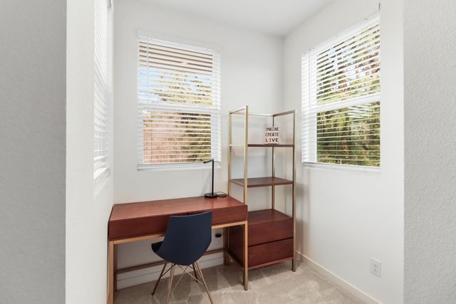 425 Outrigger Ln, West Sacramento, CA 95605