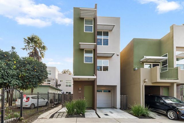 425 Outrigger Ln, West Sacramento, CA 95605