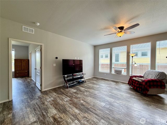 642 Weatherwax Loop NE, Ocean Shores, WA 98569