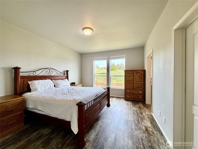 642 Weatherwax Loop NE, Ocean Shores, WA 98569