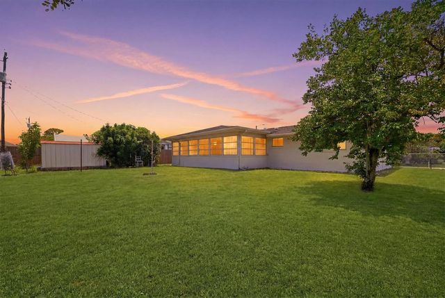 329 SAN BENITO AVENUE, North Port, FL 34287