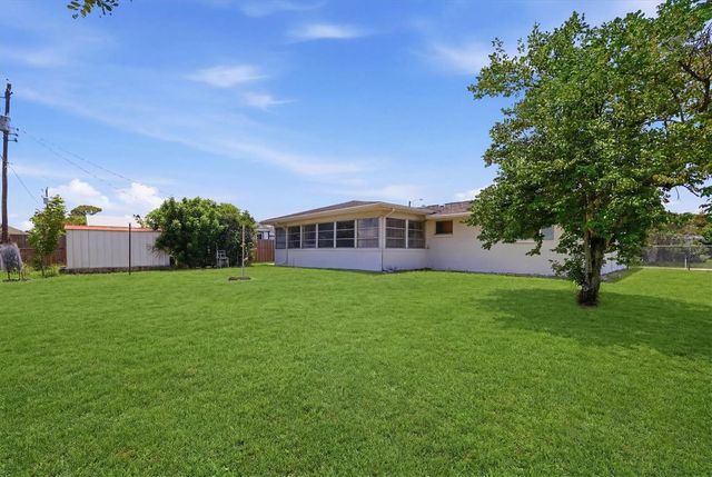 329 SAN BENITO AVENUE, North Port, FL 34287