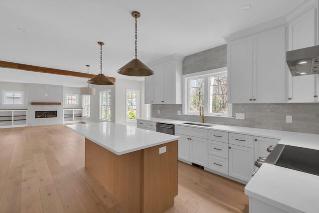 110 Bonney Drive, Holliston, MA 01746