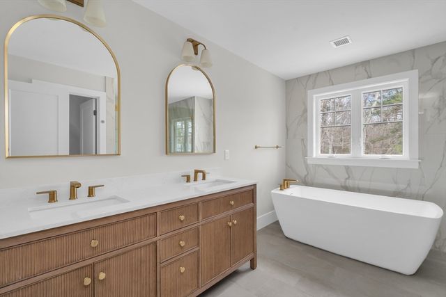 110 Bonney Drive, Holliston, MA 01746