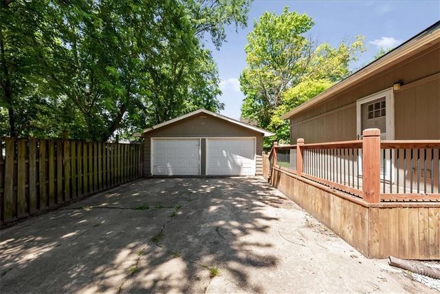 429 Main Street, Linwood, KS 66052