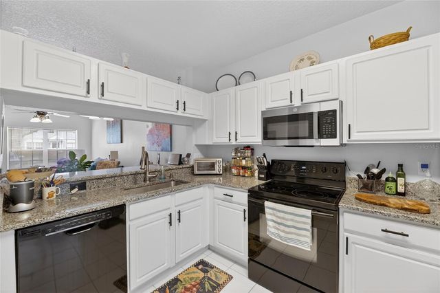 2371 LAKE WOODBERRY CIRCLE, Brandon, FL 33510