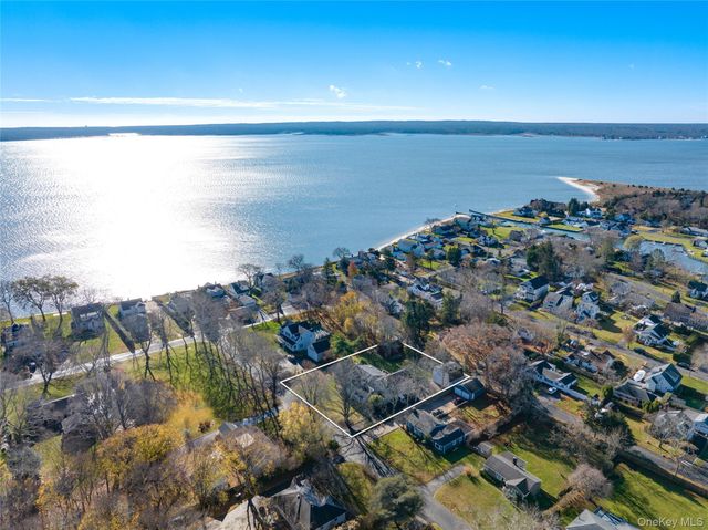 59 Lockitt Drive, Riverhead, NY 11901