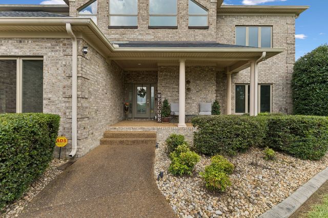 1810 Savannah Springs Dr, Franklin, TN 37064