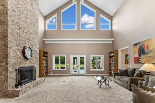 1810 Savannah Springs Dr, Franklin, TN 37064