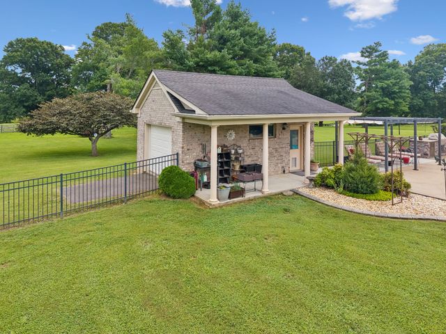 1810 Savannah Springs Dr, Franklin, TN 37064