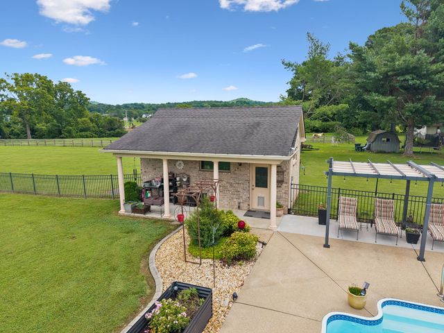 1810 Savannah Springs Dr, Franklin, TN 37064