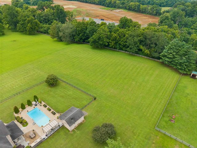 1810 Savannah Springs Dr, Franklin, TN 37064