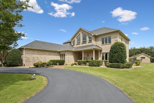 1810 Savannah Springs Dr, Franklin, TN 37064