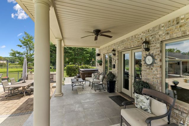 1810 Savannah Springs Dr, Franklin, TN 37064