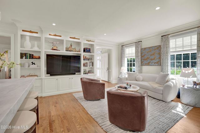1411 Live Oak Parkway, Wilmington, NC 28403