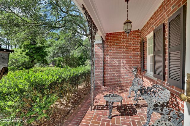 1411 Live Oak Parkway, Wilmington, NC 28403
