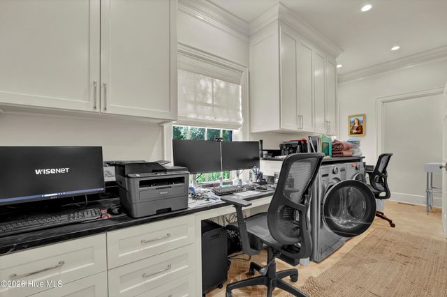 1411 Live Oak Parkway, Wilmington, NC 28403