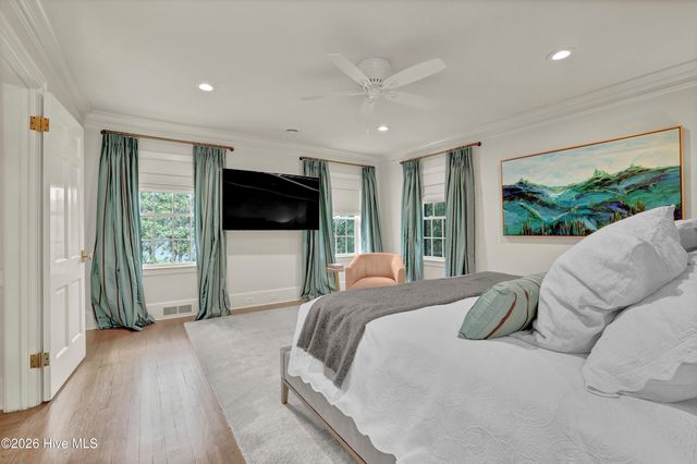 1411 Live Oak Parkway, Wilmington, NC 28403
