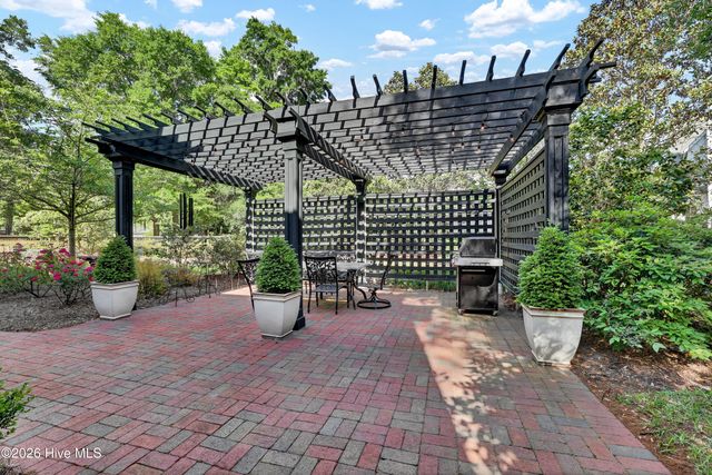1411 Live Oak Parkway, Wilmington, NC 28403