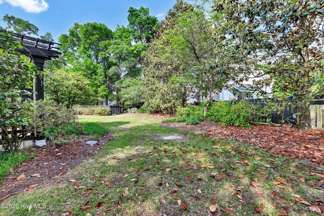 1411 Live Oak Parkway, Wilmington, NC 28403