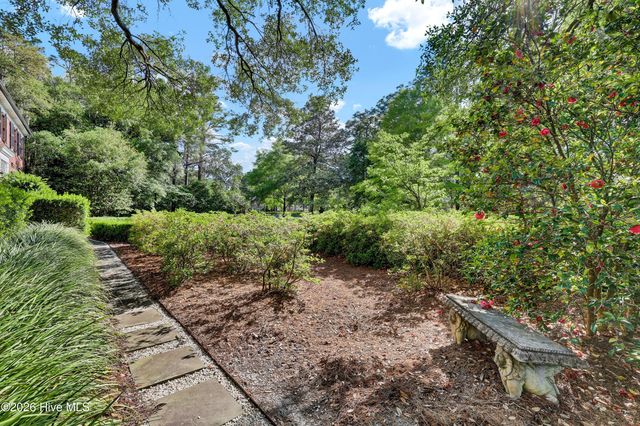 1411 Live Oak Parkway, Wilmington, NC 28403