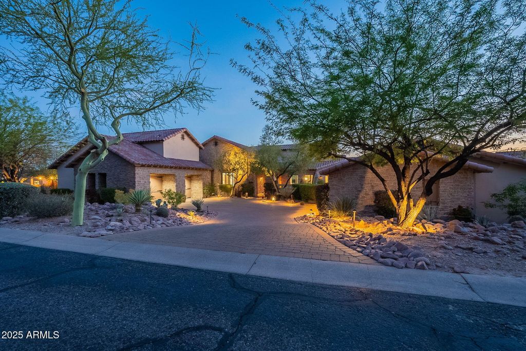 2560 S Geronimo Head Trail, Gold Canyon, AZ 85118