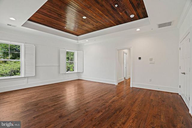 6941 WINTERBERRY LN, Bethesda, MD 20817