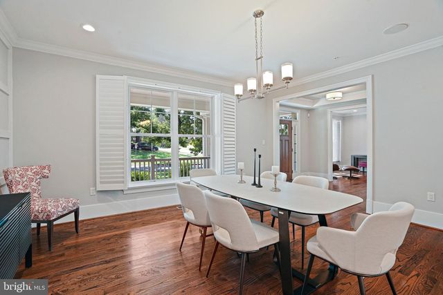 6941 WINTERBERRY LN, Bethesda, MD 20817