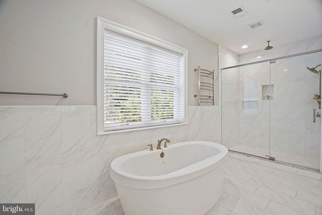 6941 WINTERBERRY LN, Bethesda, MD 20817