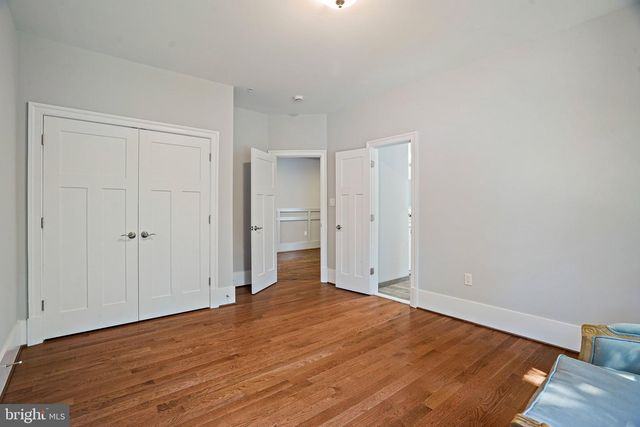 6941 WINTERBERRY LN, Bethesda, MD 20817